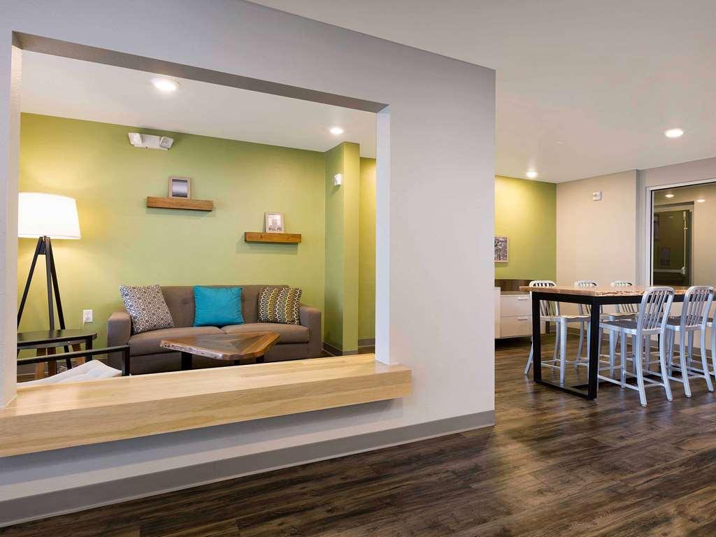 Woodspring Suites Providence Interiør bilde