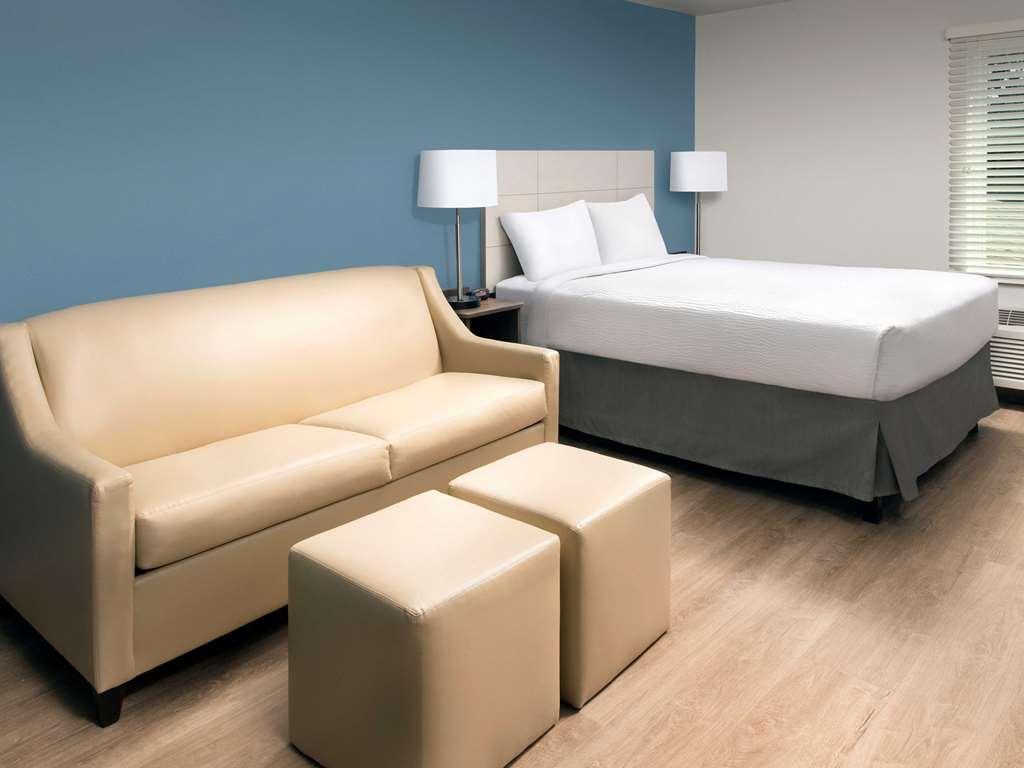 Woodspring Suites Providence Rom bilde